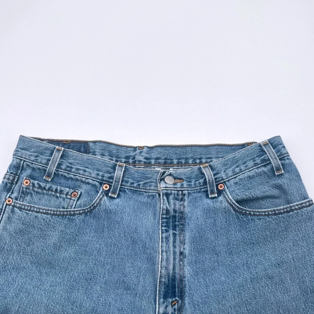 Vintage Levi Strauss 550 Relaxed Fit Jeans Mens W38 L32 Light Wash Denim USA Y2K
